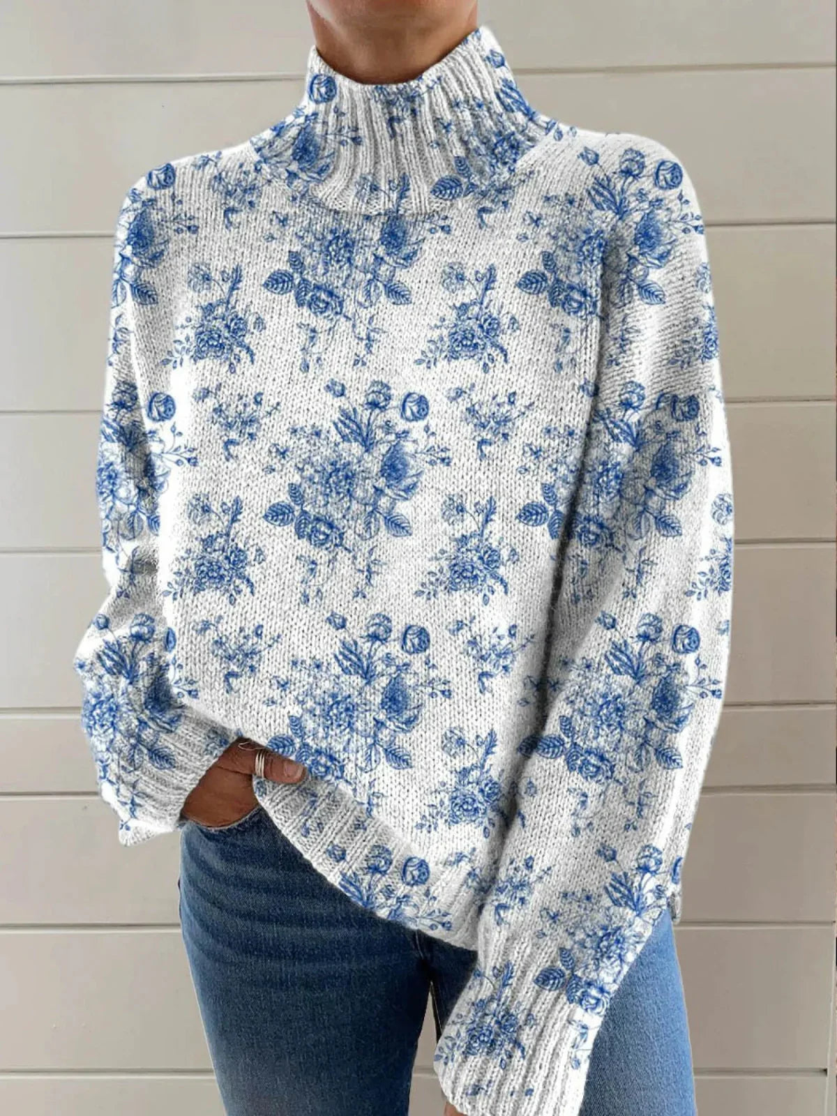 Naomi - Warmer Oversized Pullover mit Blumenmuster