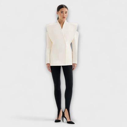 Valeria - Skulpturaler Schulterblazer