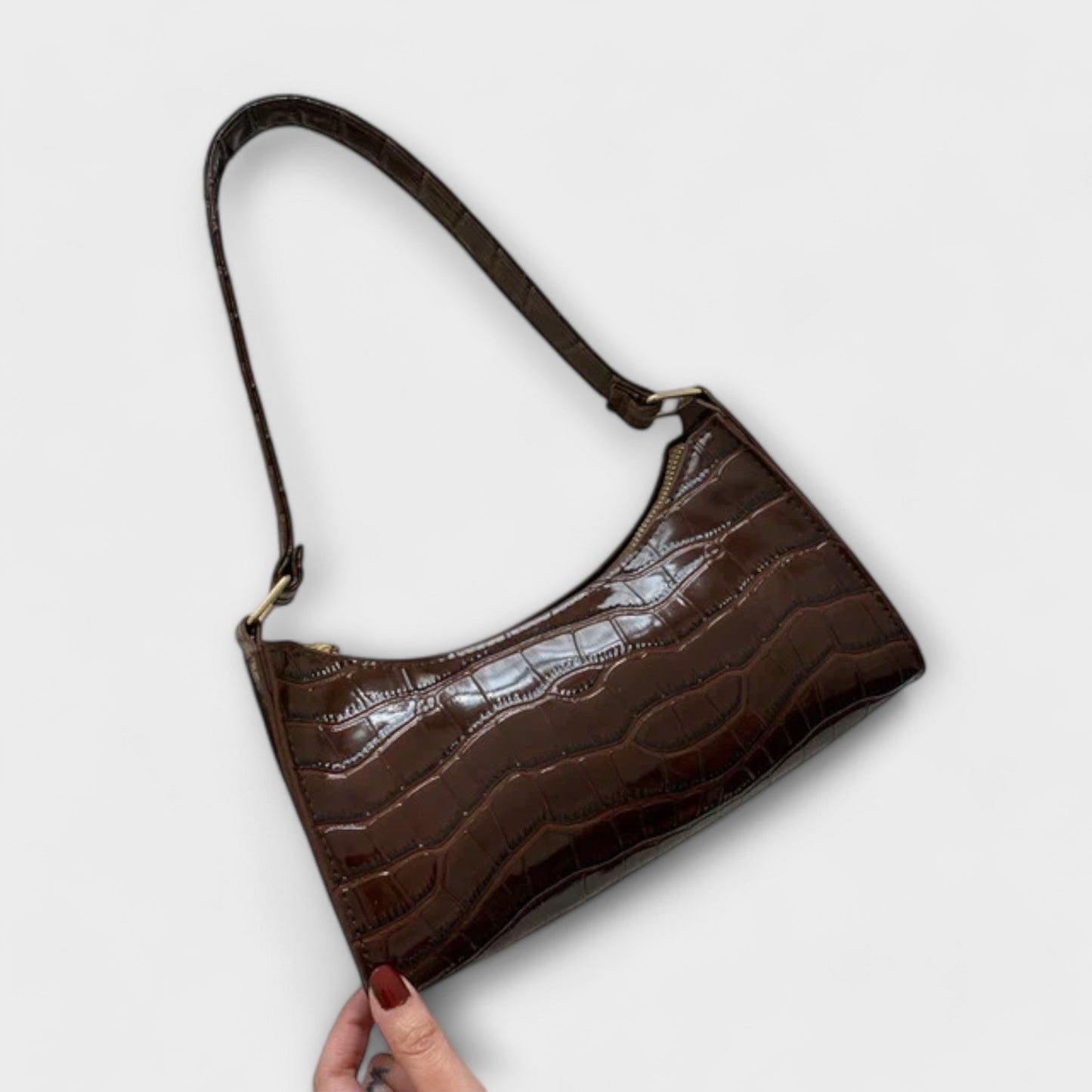 Lora - Glänzende Tasche