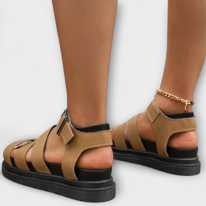 Aurora – Sandalen mit mehreren Riemen und Schnalle